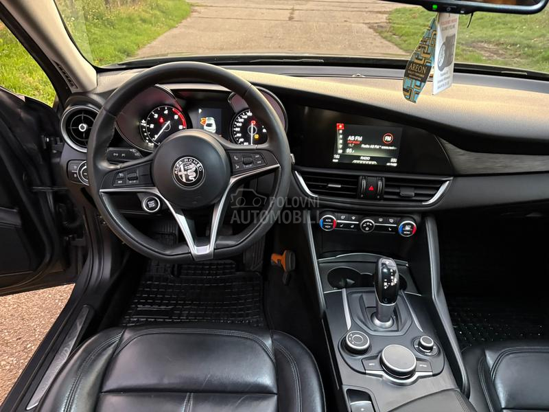 Alfa Romeo Giulia 