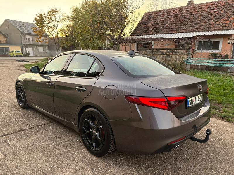 Alfa Romeo Giulia 