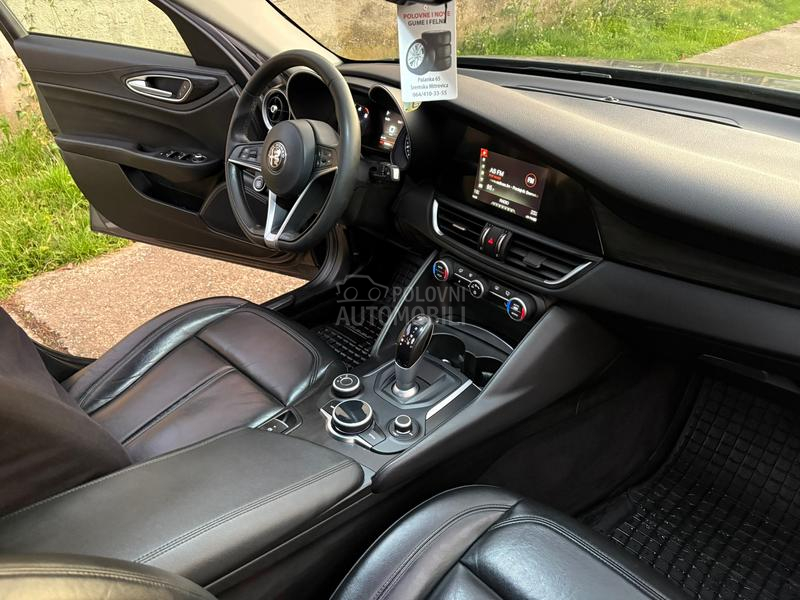 Alfa Romeo Giulia 