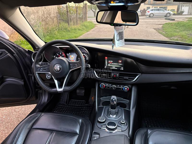 Alfa Romeo Giulia 