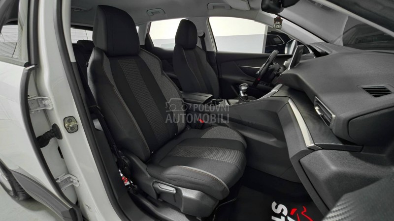 Peugeot 3008 1.2i Executive