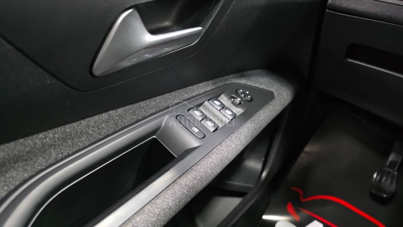 Peugeot 3008 1.2i Executive