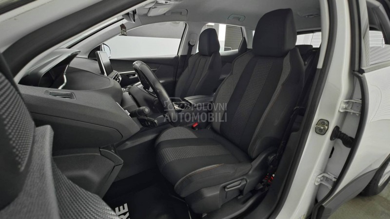 Peugeot 3008 1.2i Executive