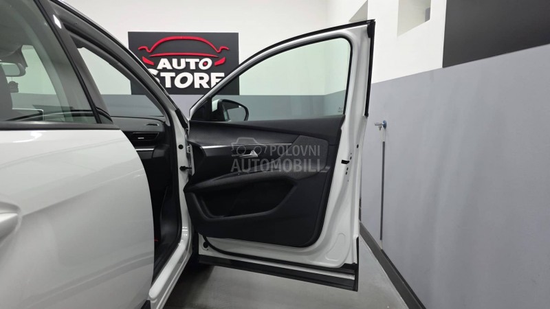 Peugeot 3008 1.2i Executive