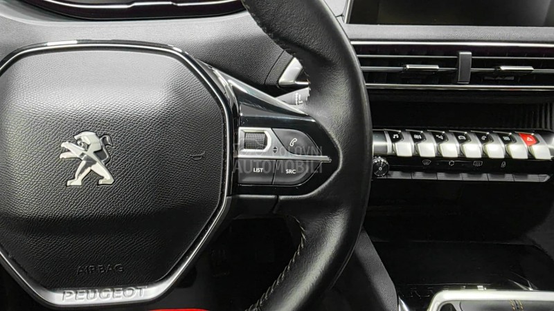 Peugeot 3008 1.2i Executive