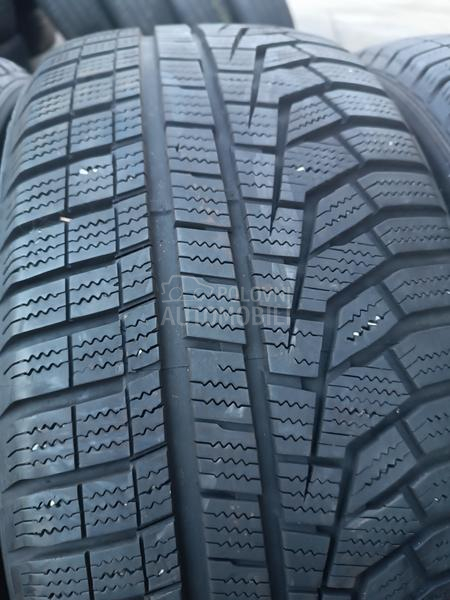 Hankook 225/50 R17 Zimska