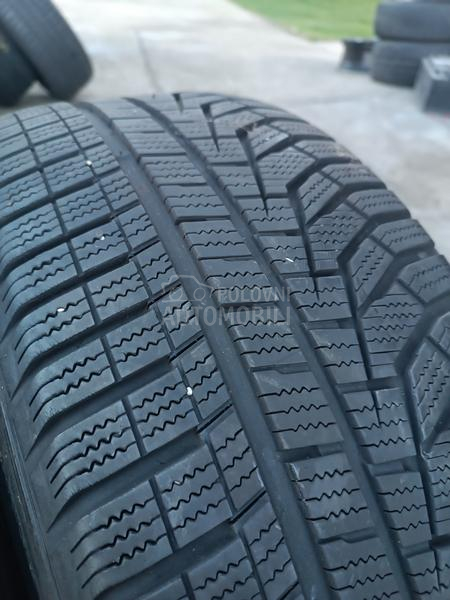 Hankook 225/50 R17 Zimska