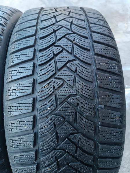 Dunlop 235/45 R18 Zimska