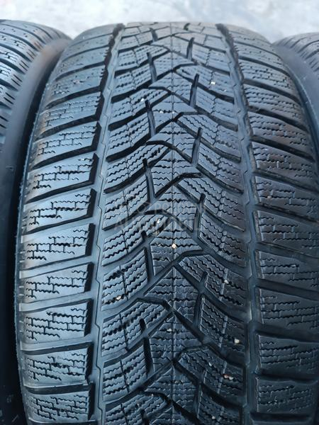 Dunlop 235/45 R18 Zimska