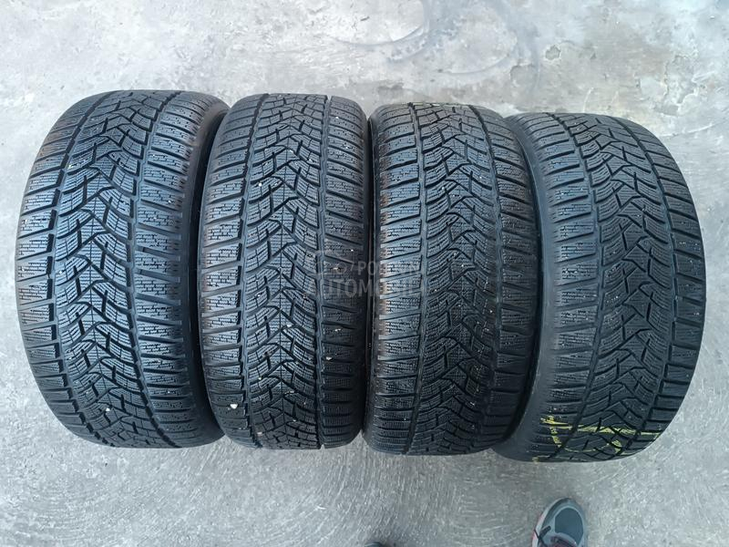 Dunlop 235/45 R18 Zimska
