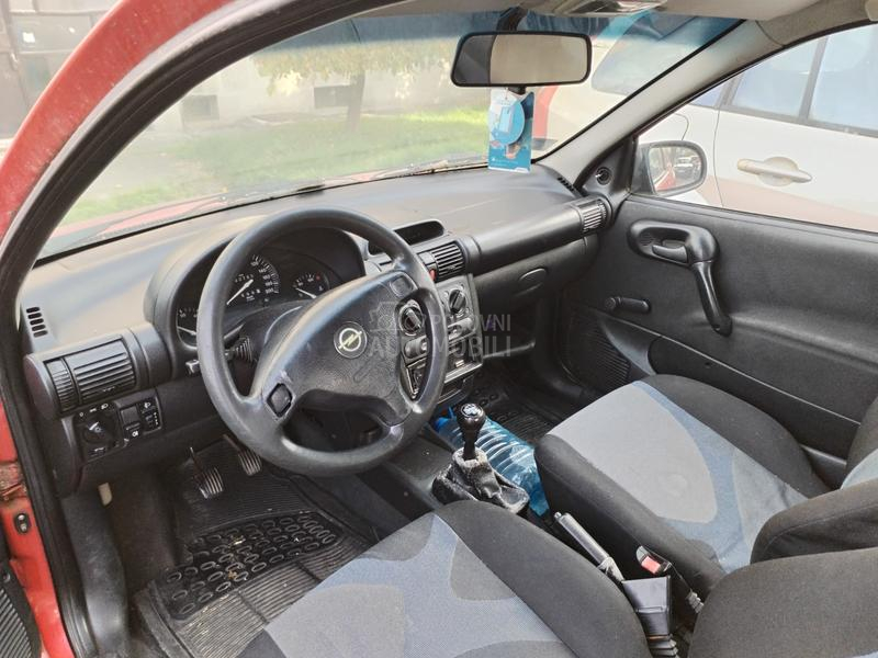 Opel Corsa B 1.0
