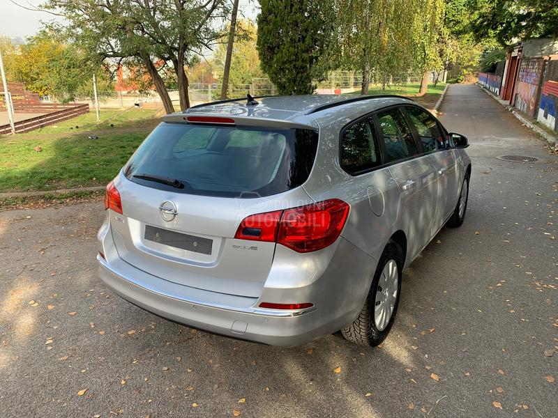 Opel Astra J 1.6cdti sport tourer