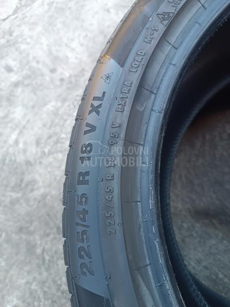 Continental 225/45 R18 Zimska
