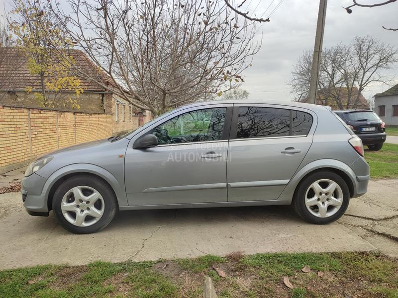 Opel Astra H Cosmo-Sport