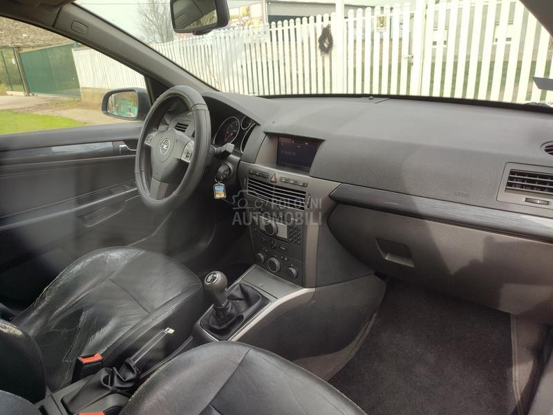 Opel Astra H Cosmo-Sport