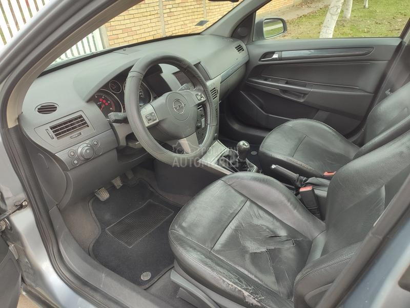 Opel Astra H Cosmo-Sport