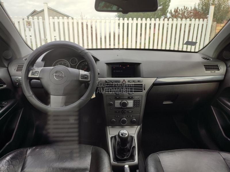 Opel Astra H Cosmo-Sport