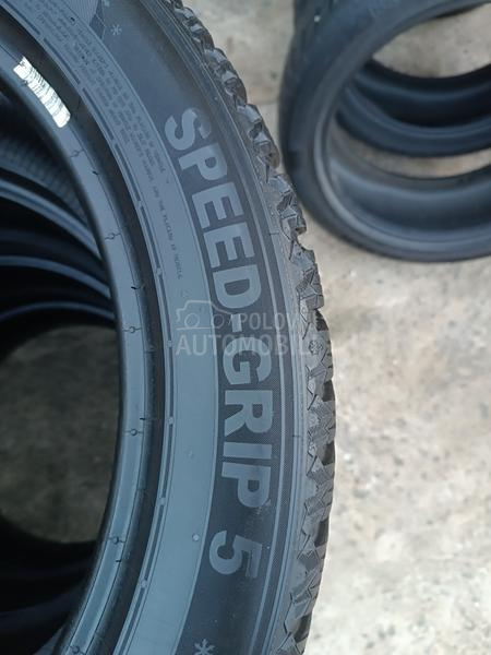 Semperit 245/45 R18 Zimska