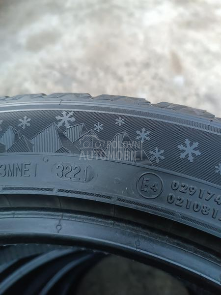 Semperit 245/45 R18 Zimska