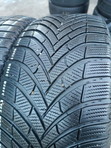 Semperit 245/45 R18 Zimska