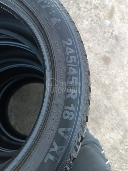 Semperit 245/45 R18 Zimska