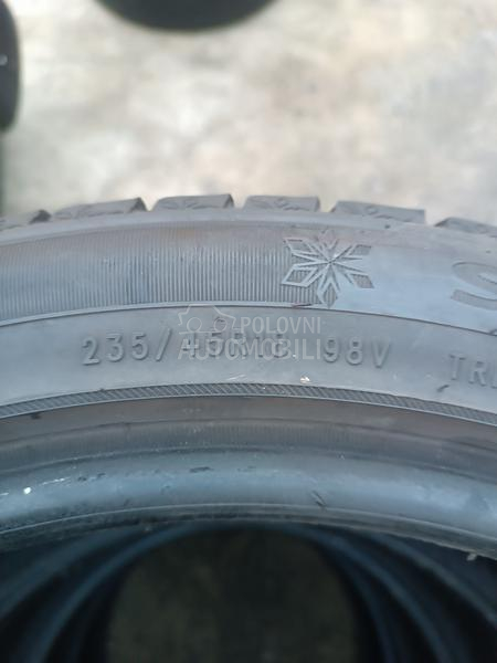 Triangle 235/45 R18 Zimska