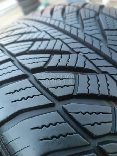 Goodyear 245/45 R18 Zimska