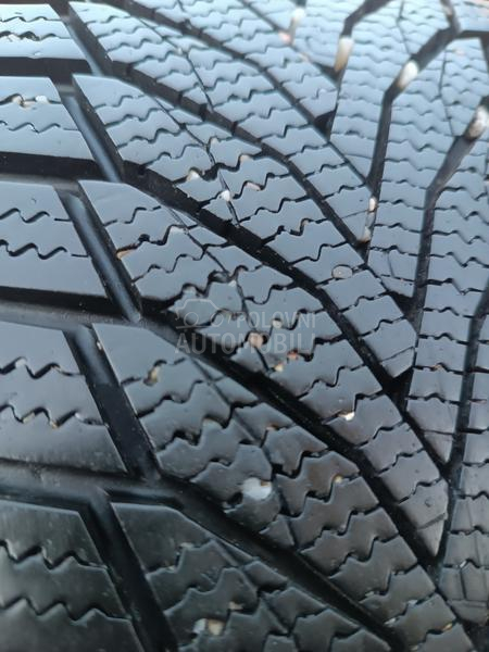 Nexen 235/45 R18 Zimska
