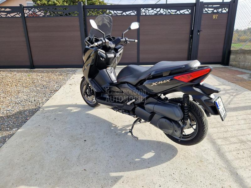 Yamaha X MAX 250