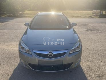 Opel Astra J 