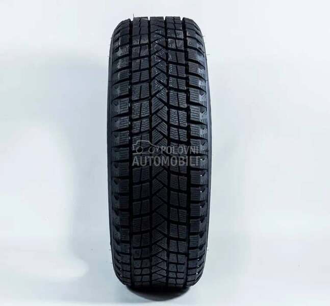 Tourador 225/50 R18 Zimska