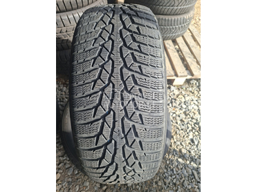 Nokian 215/55 R17 Zimska