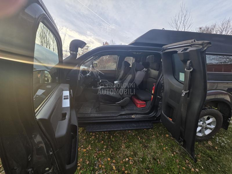 Nissan Navara 2.5