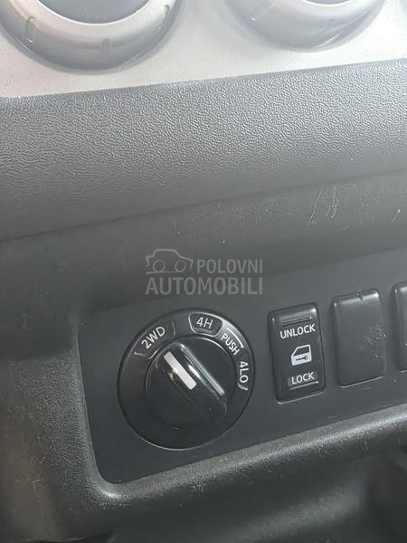 Nissan Navara 2.5