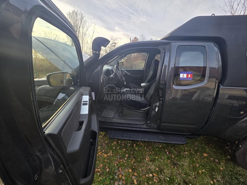 Nissan Navara 2.5