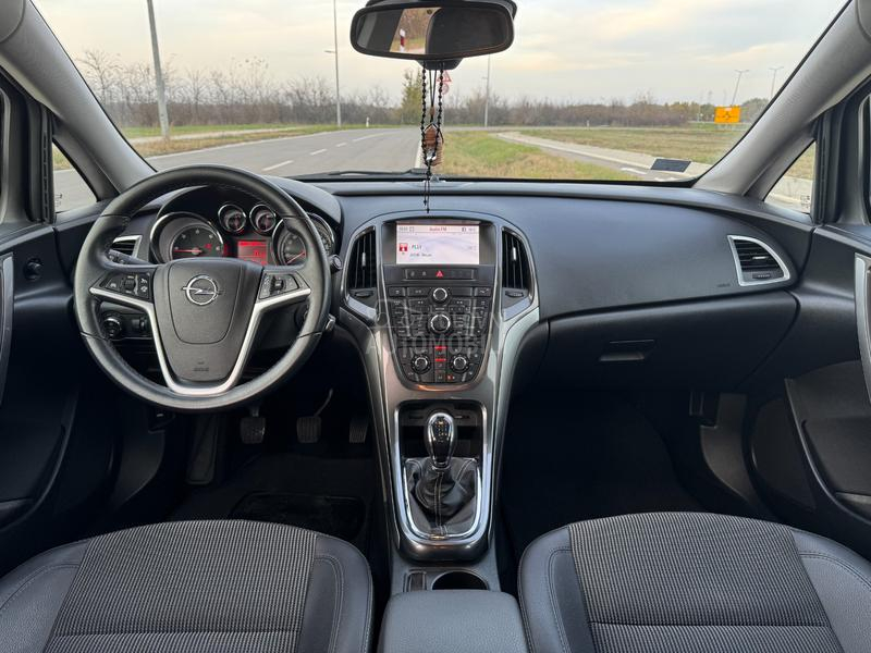 Opel Astra J 1.7 CDTI