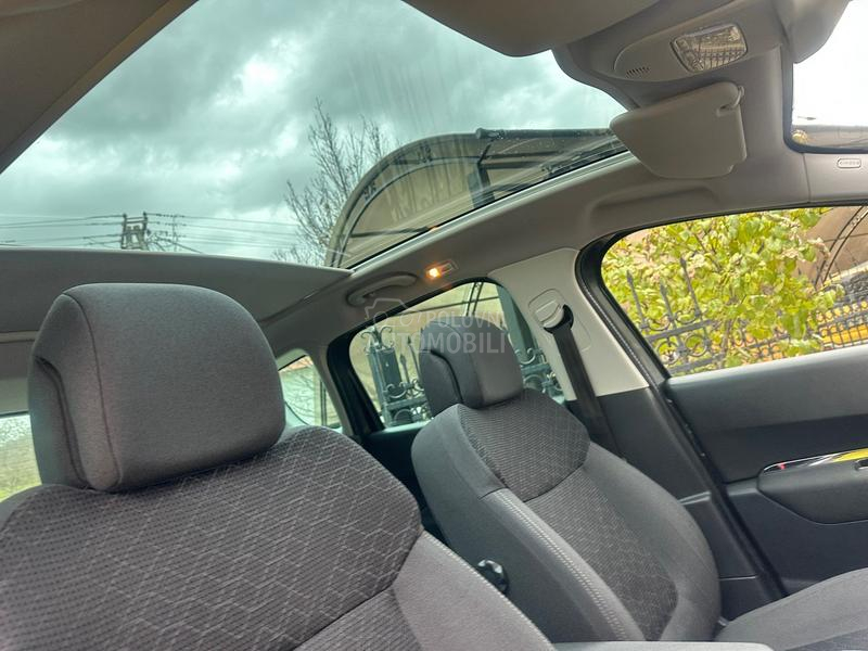 Peugeot 3008 1.6 HDI - AUT/PANO
