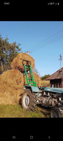 IMT utovarivac za rolo bale