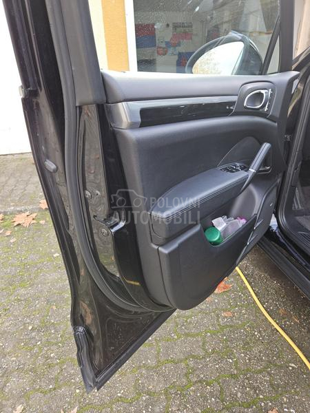 Porsche Cayenne 3.0tdi