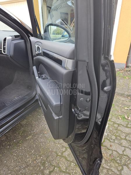Porsche Cayenne 3.0tdi