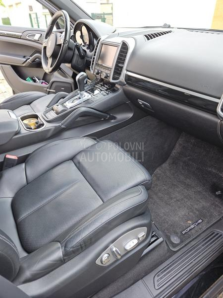 Porsche Cayenne 3.0tdi
