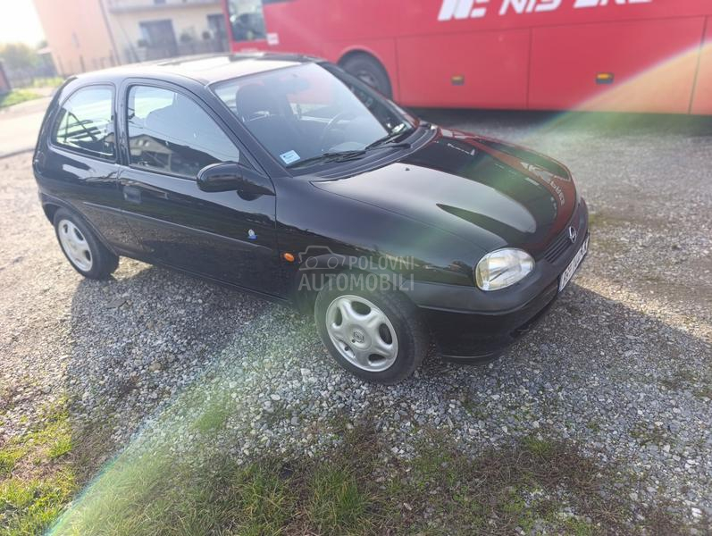 Opel Corsa C 1.0 b
