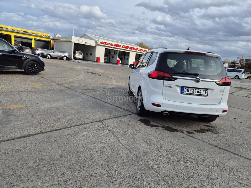 Opel Zafira 