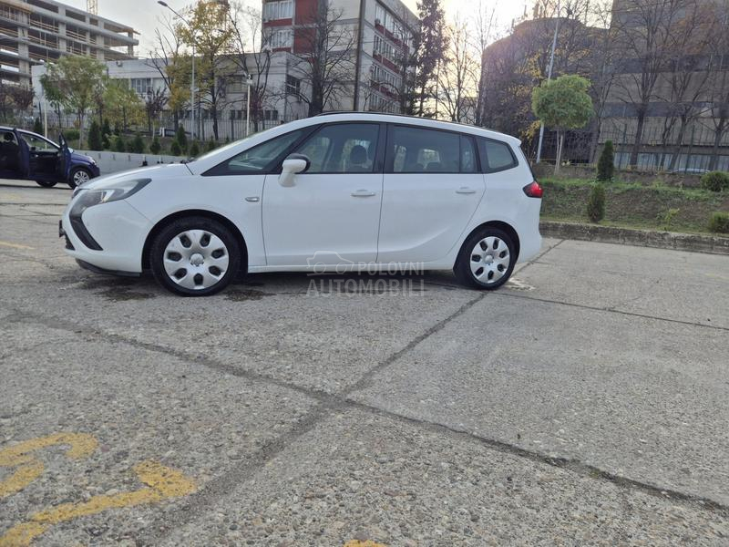 Opel Zafira 
