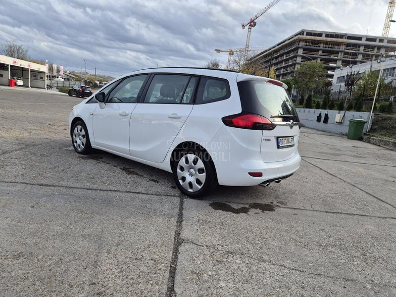 Opel Zafira 