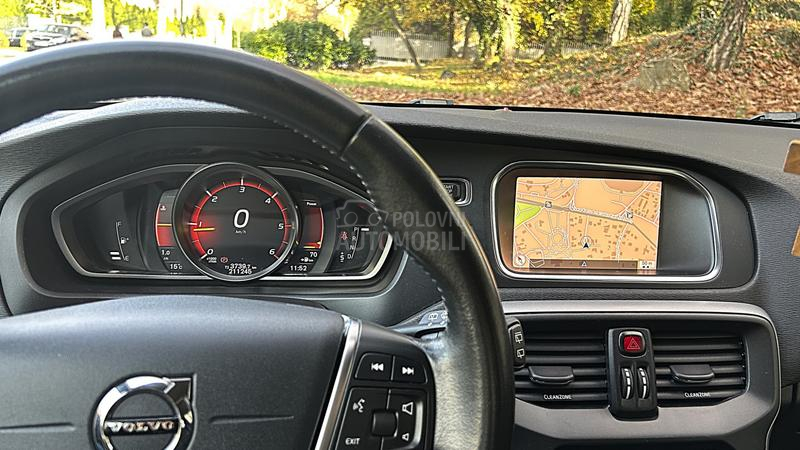 Volvo V40 D2 auto led virtual