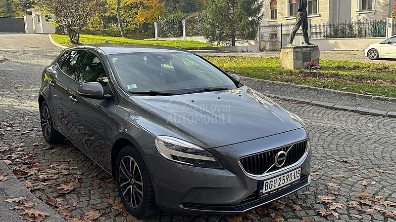 Volvo V40 D2 auto led virtual