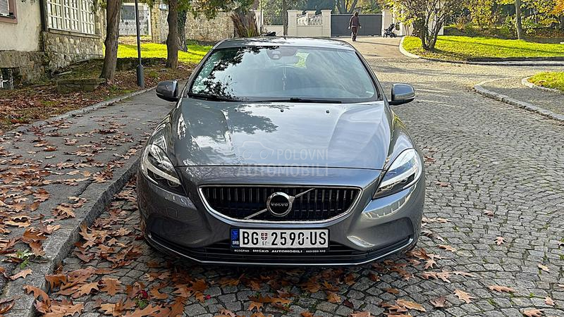 Volvo V40 D2 auto led virtual
