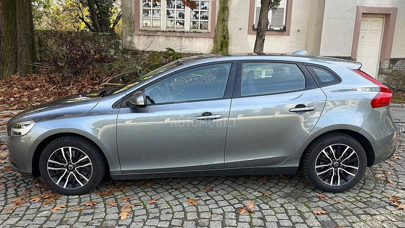 Volvo V40 D2 auto led virtual