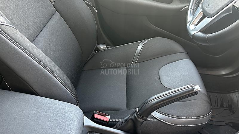 Volvo V40 D2 auto led virtual